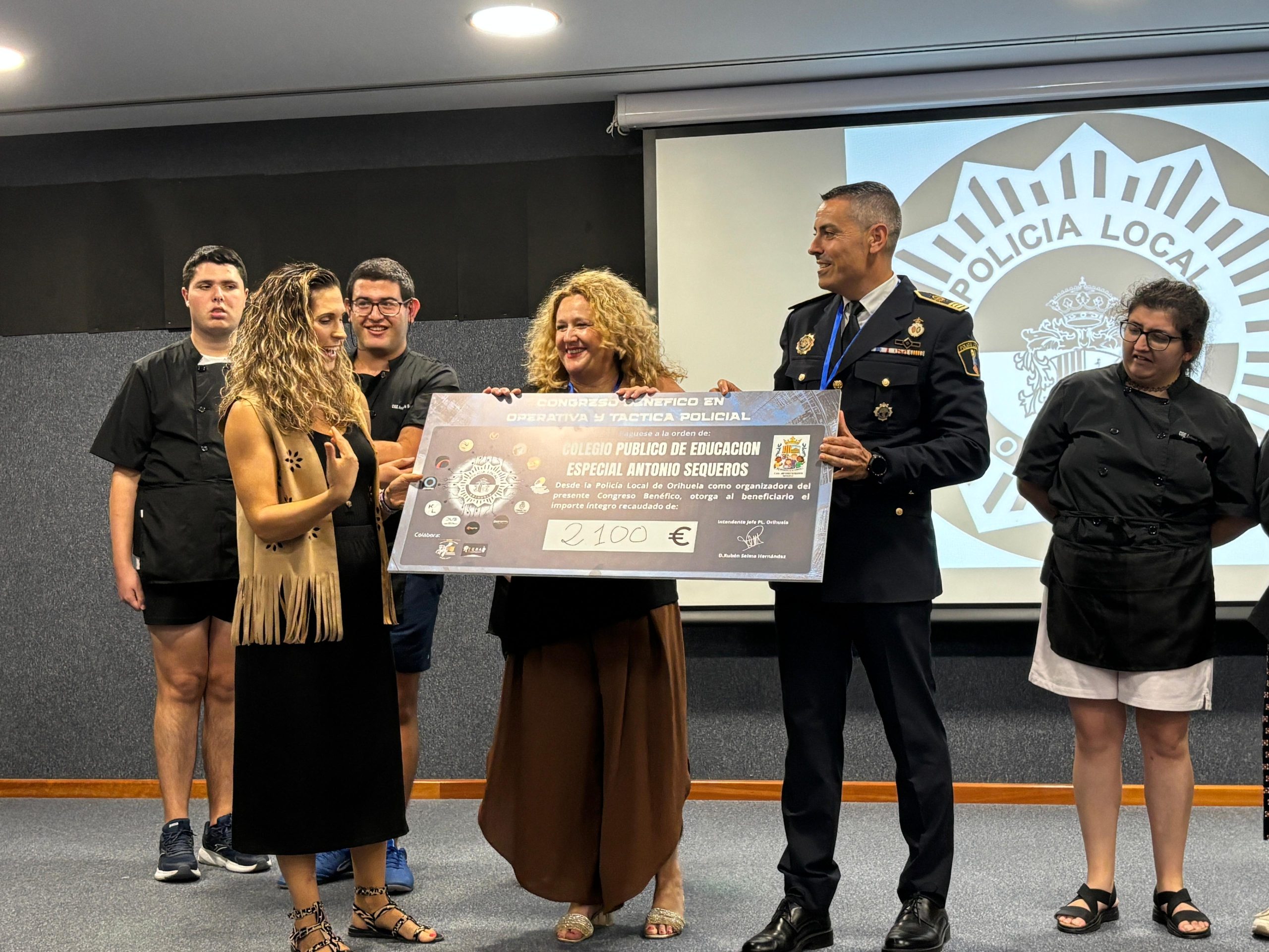 Lees meer over het artikel Orihuela organiseert benefietcongres voor politie en schenkt opbrengst aan speciaal onderwijs