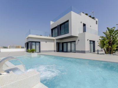 New-build 3-bedroom villa with private pool 250 metres from the beach in Campoamor, Orihuela Costa